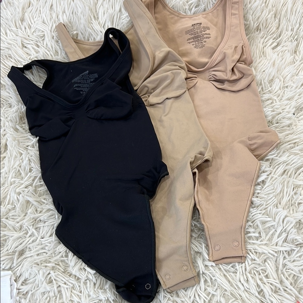 SKIMS Seamless Sculpt Scoopneck Thong Bodysuit